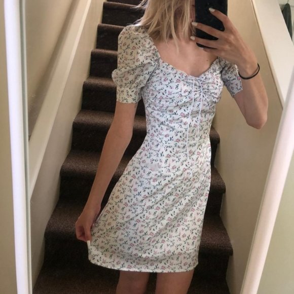 Dresses & Skirts - Cute flower dress